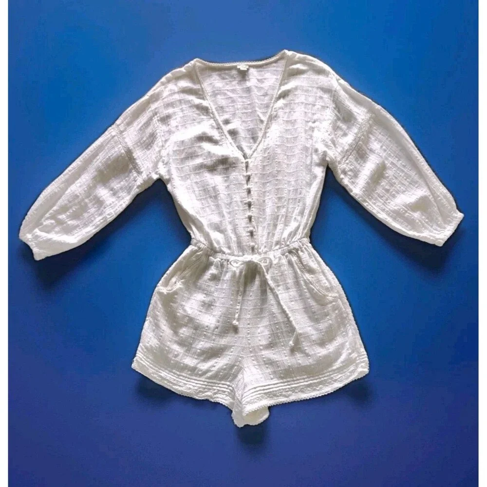 Aerie Women’s Romper Small White Textured V-Neck Button Front Pockets Coastal - Picture 2 of 14